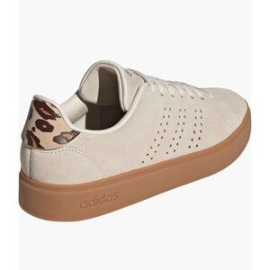 Advantage 2.0 Sneaker (Women)